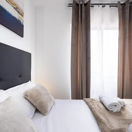 Estrella Del Sur Адехе