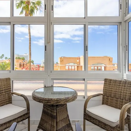 Estrella Del Sur Адехе